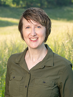 Sarah Huebner headshot